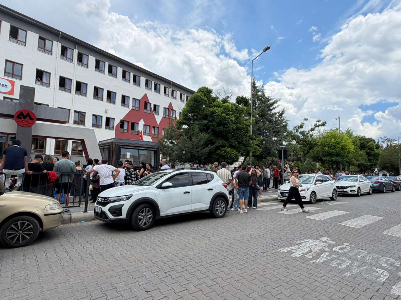 Muğla’da TYT Heyecanı Sona Erdi: Adaylar Sınavdan Çıktı 2
